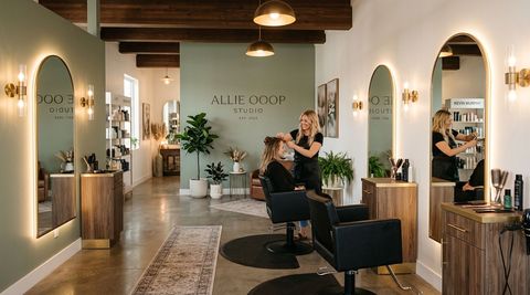 Allie Ooop Studio, beauty salon in Craig, CO
